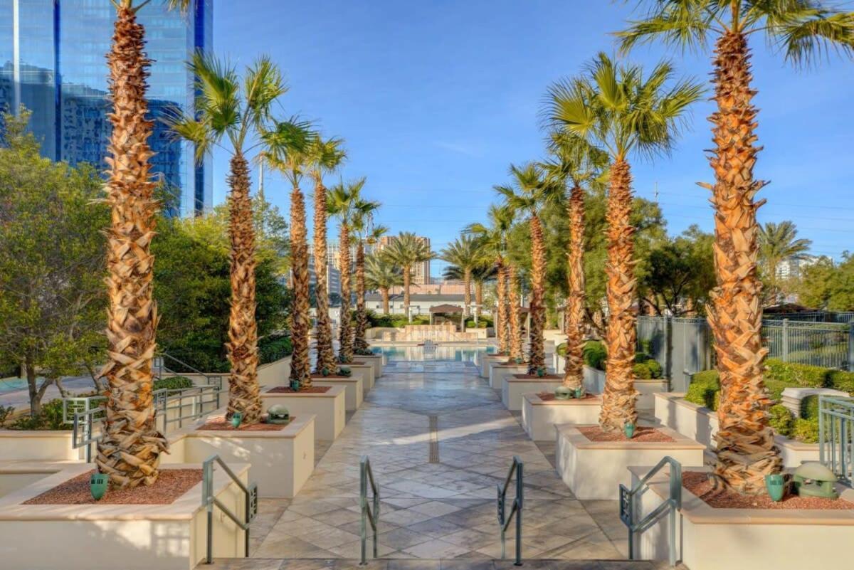 Mgm Signature-33-709 F1 Track & Strip View Balcony Las Vegas Eksteriør billede